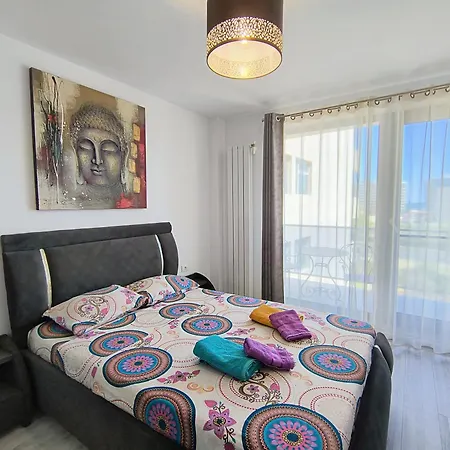 Mamaia Familia Si Copilul