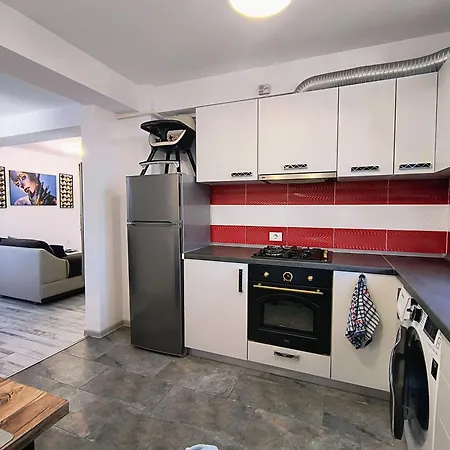 Sea Breeze Family Apartment Mamaia Apartment